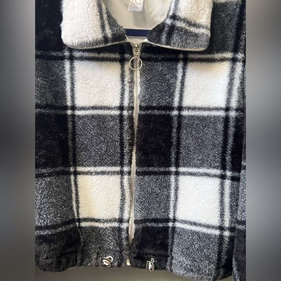 Cherie Design Black and White Checkered Fleece Jacket Sz Medium - Picture 5 of 11
